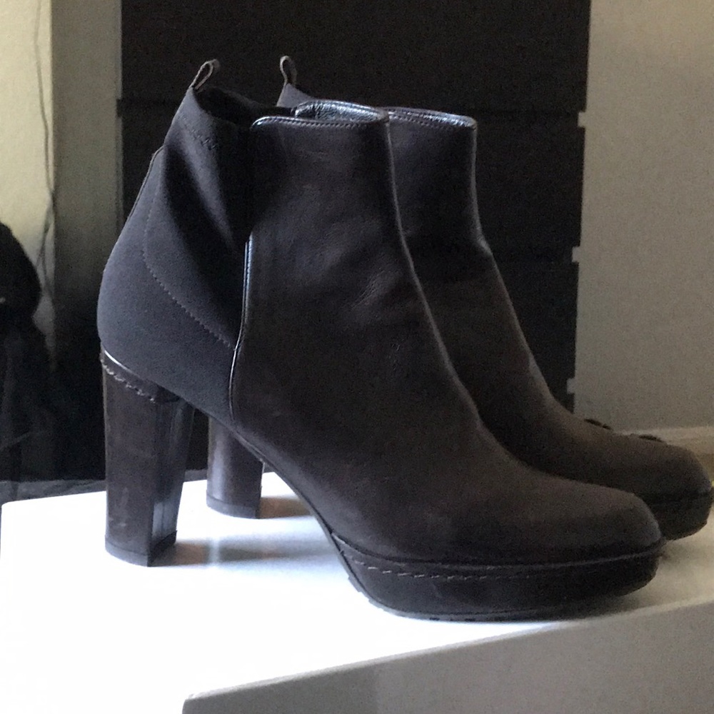 Stuart Weitzman Booties